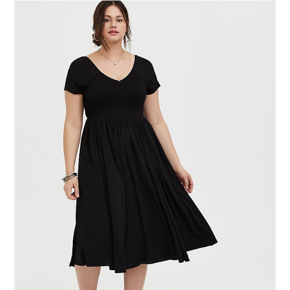 BLACK CHALLIS SMOCKED MIDI DRESS